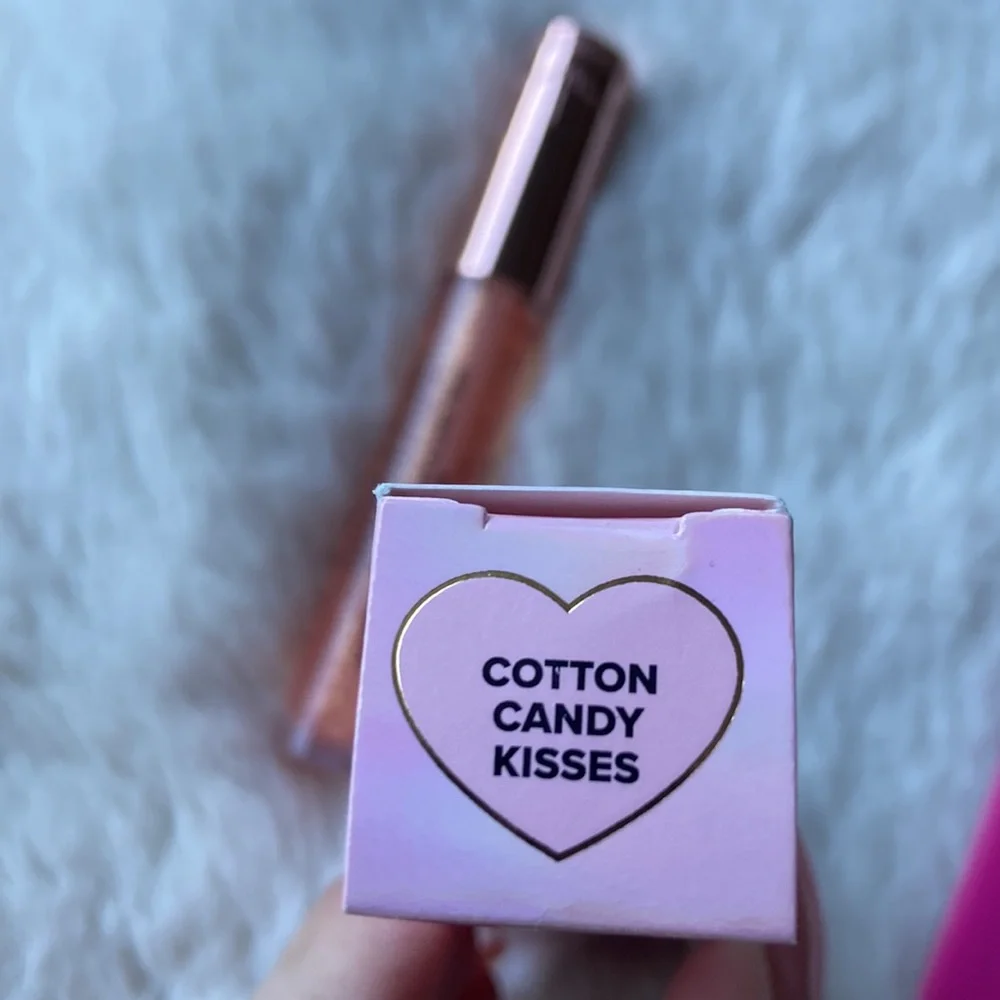 Too Faced Lip Injection Maximum Plump Lip gloss  Cotton candy kisses peachy pink